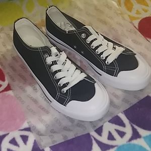 Black/White Caro Shoes